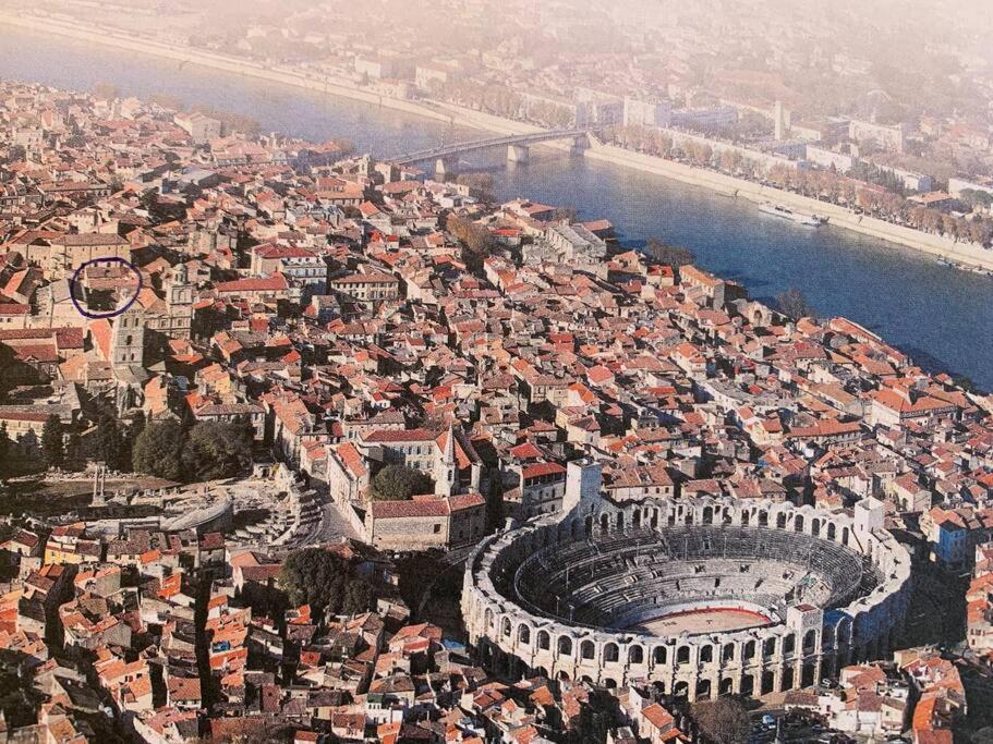 Апартаменты Capucines, Un Jardin Secret Dans Le Centre Historique Арль Экстерьер фото